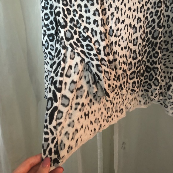 H&M Gray Leopard Print sweater - Picture 2 of 5